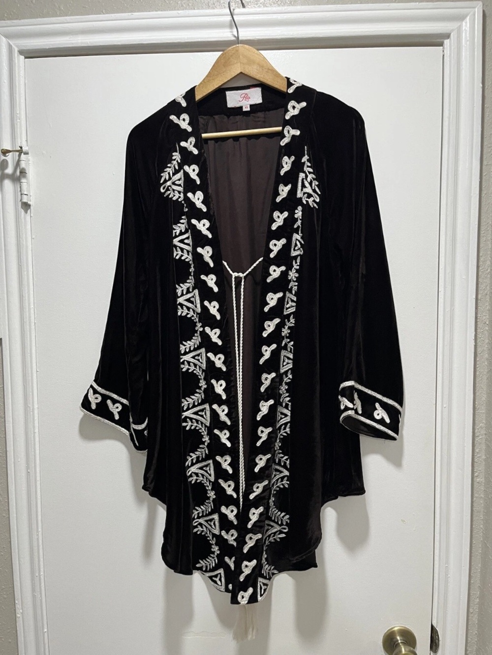 Roja Cardigan Woman’s X-Small Velvet Brown Embroidered Trim Coverup Robe